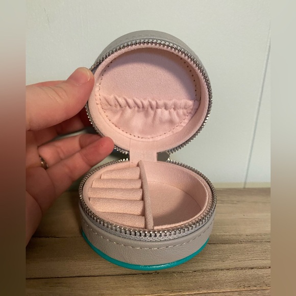 NEW Tieks by Gavrieli Grey Jewelry Box Advent Calendar - Picture 4 of 5